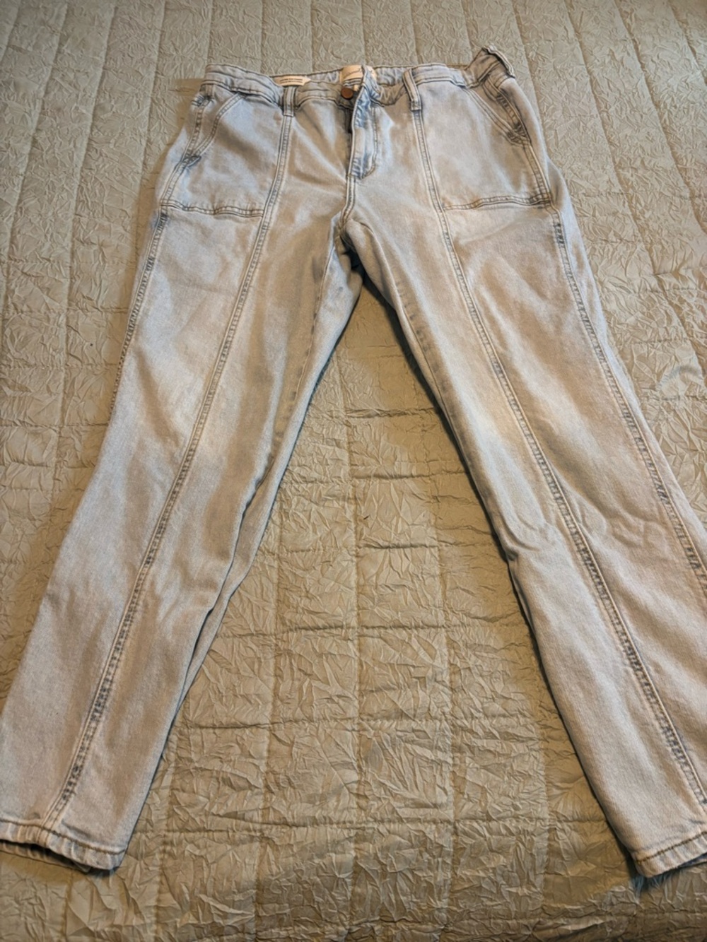 Universal Thread Light Gray Straight Leg Women's Jeans